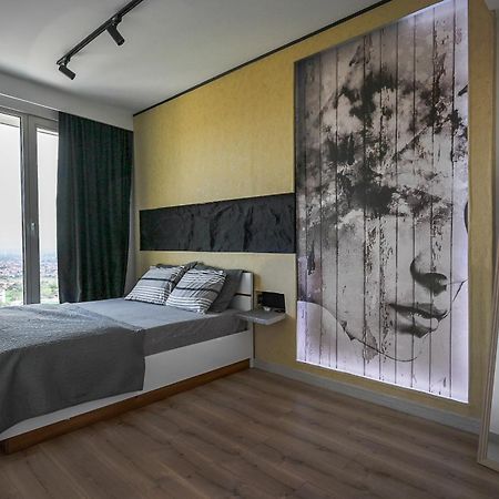 Alfred Sky Smart Apartment 29Th Skopje Buitenkant foto
