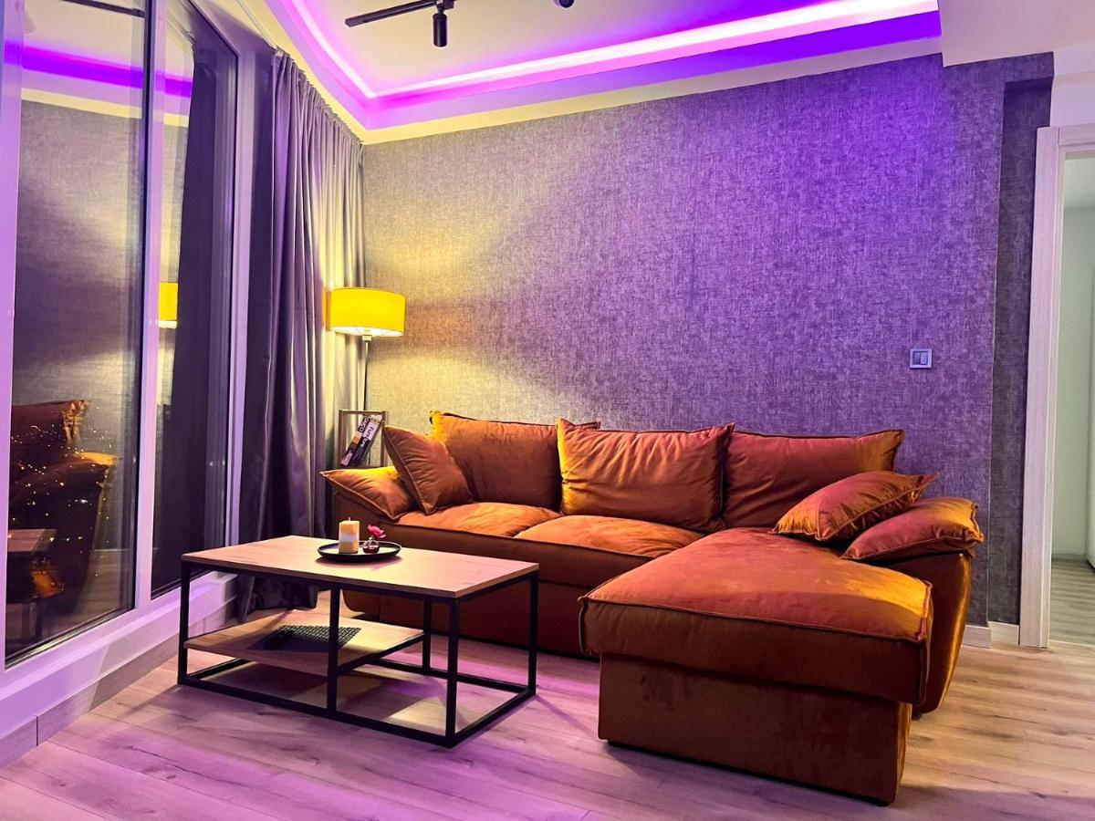 Alfred Sky Smart Apartment 29Th Skopje Buitenkant foto