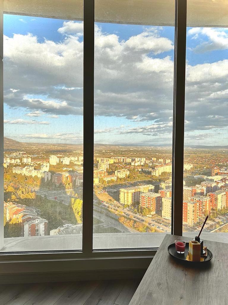 Alfred Sky Smart Apartment 29Th Skopje Buitenkant foto