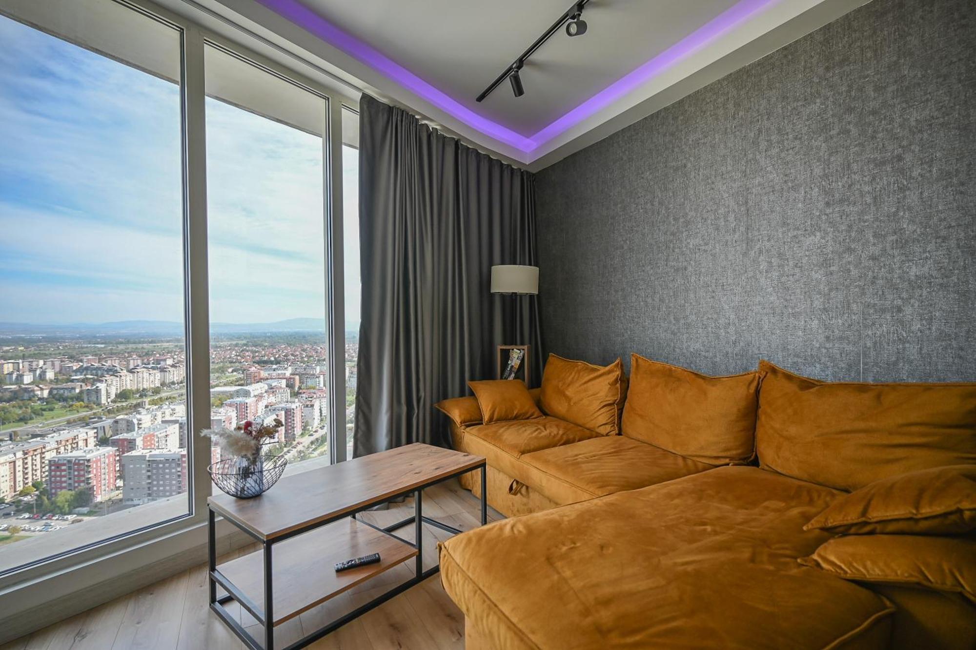 Alfred Sky Smart Apartment 29Th Skopje Buitenkant foto