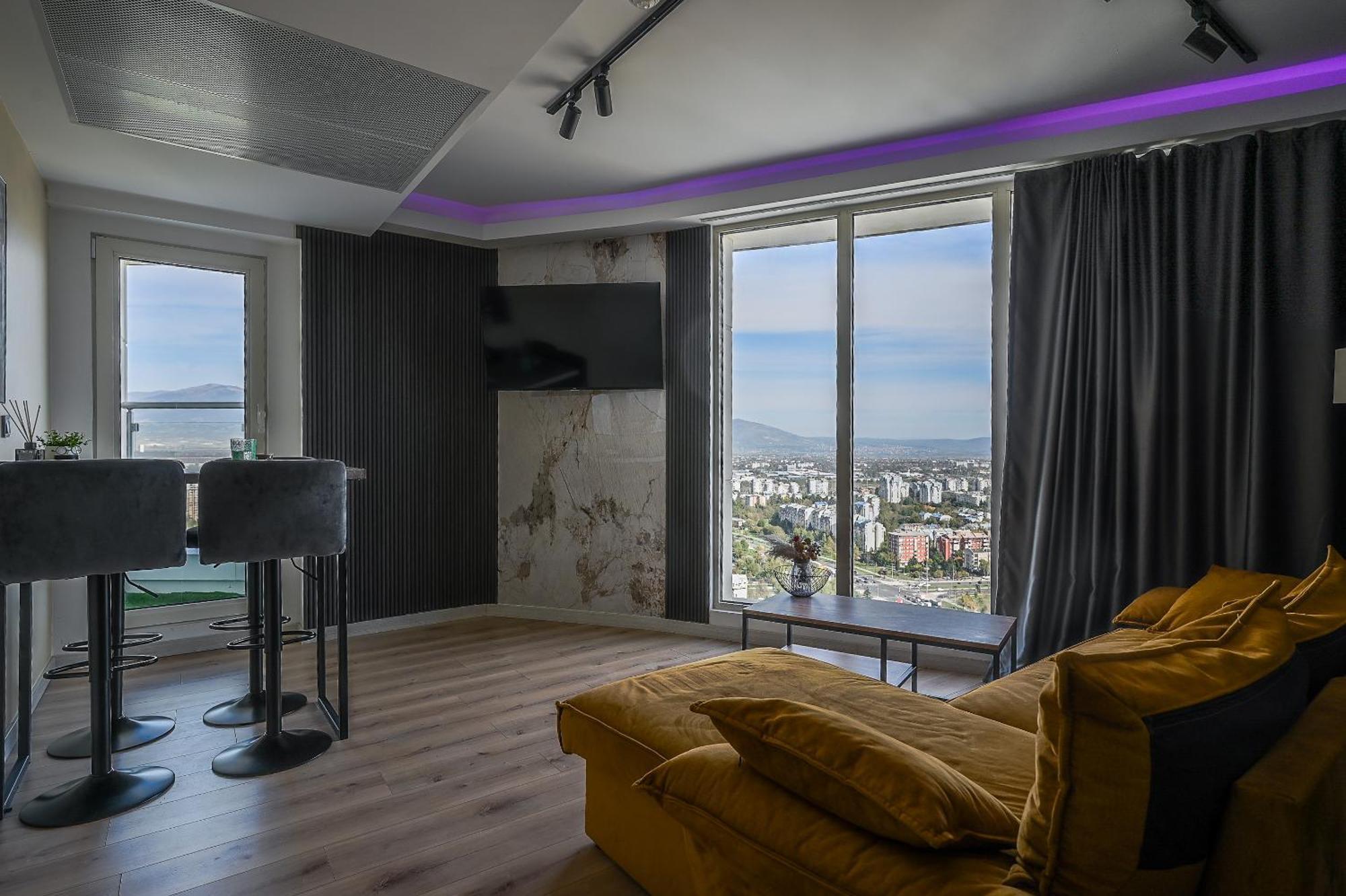 Alfred Sky Smart Apartment 29Th Skopje Buitenkant foto
